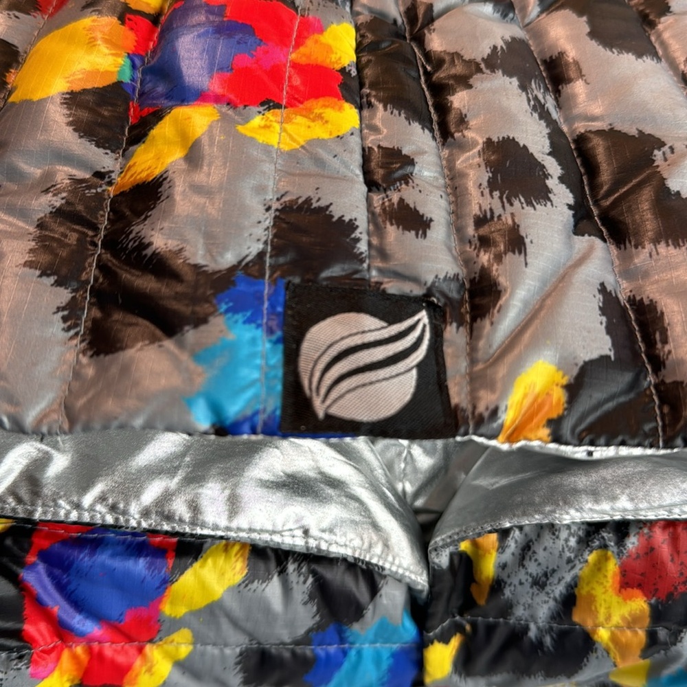 NWOT THINK ROYLN Quilted Puffer Poncho Size M/L - Picture 6 of 15